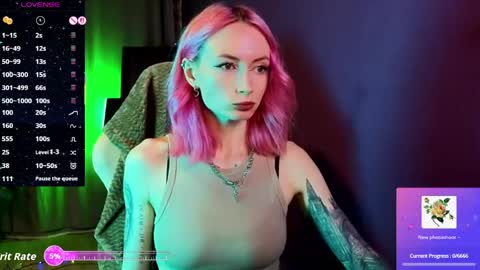 Snapshot of _helencarter chatting on April 2026 08:47:01 PM Helen Carter 3 Next stream 2330 MSC online show from April 2026 08:47:01 PM