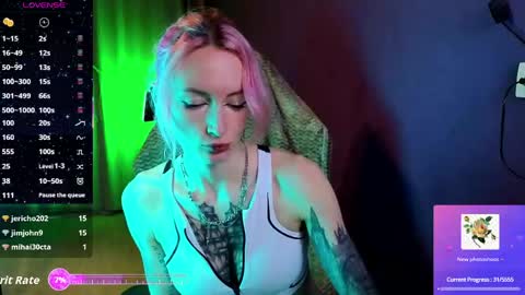 Snapshot of _helencarter chatting on May 2026 08:27:02 PM Helen Carter 3 Next stream 2330 MSC online show from May 2026 08:27:02 PM