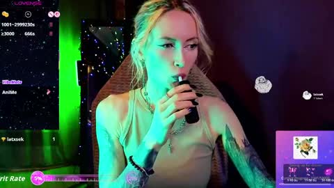Snapshot of _helencarter chatting on May 2026 08:26:01 PM Helen Carter 3 Next stream 2330 MSC online show from May 2026 08:26:01 PM