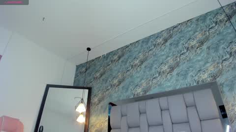 Hollywood online show from December 2024 08:52:01 AM