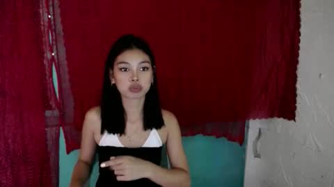 Snapshot of _honeyletxx chatting on September 2025 10:52:01 AM _honeyletxx online show from September 2025 10:52:01 AM