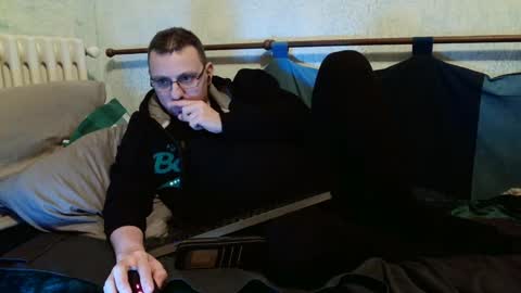 Manuel online show from December 2024 09:30:01 PM