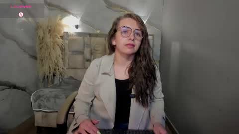 Snapshot of _isaabellaa chatting on July 2026 12:58:01 PM Isa online show from July 2026 12:58:01 PM
