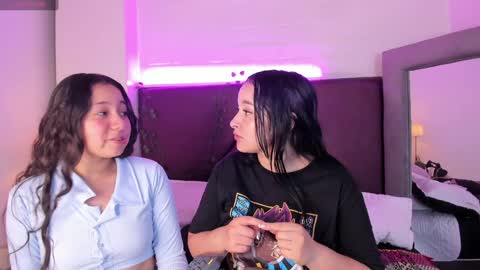 Snapshot of _isabella_2 chatting on January 2025 04:37:02 PM Isa online show from January 2025 04:37:02 PM