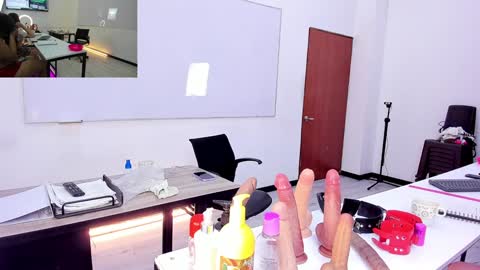 Snapshot of _isabella_2 chatting on January 2025 02:39:01 PM Isa online show from January 2025 02:39:01 PM