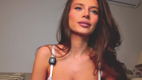 Snapshot of _isiah chatting on January 2026 11:10:01 PM isia online show from January 2026 11:10:01 PM