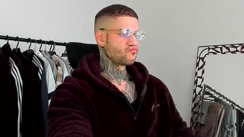 jeison online show from November 2025 02:28:01 PM