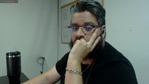 _jeremmy_ online show from April 2026 05:08:01 AM