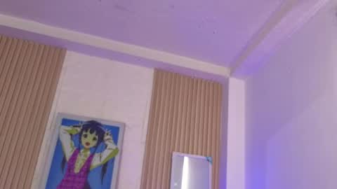 Mia online show from March 2026 04:25:02 PM