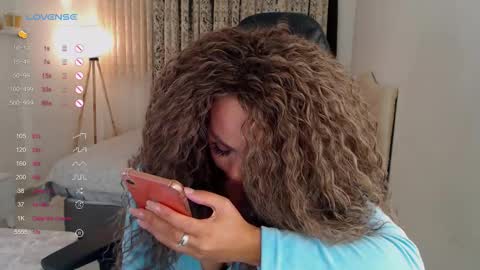 _just_a_queen_3 online show from September 2025 04:44:02 PM