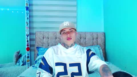 mod online show from December 2025 01:57:02 AM