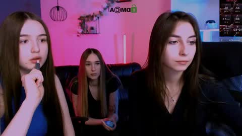 _kellykitten_ online show from March 2026 10:19:02 AM