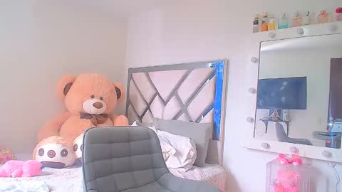  Dani  online show from November 2025 05:34:01 PM