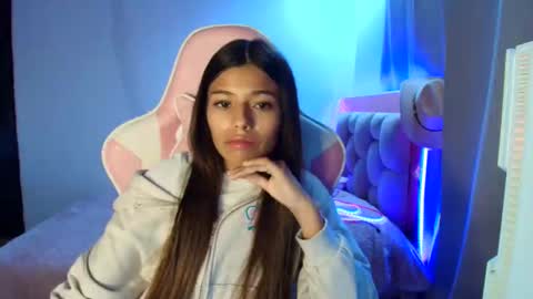 khloe sweet online show from April 2026 07:17:02 PM