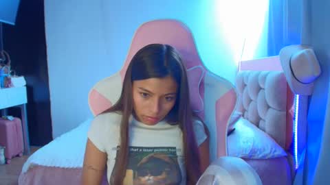 khloe sweet online show from April 2026 02:26:01 PM