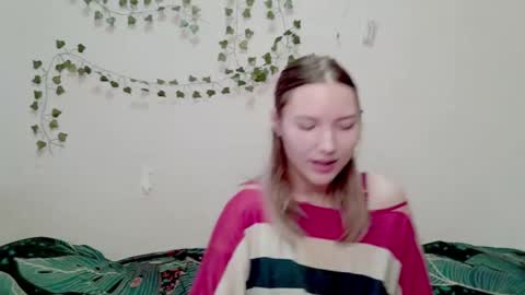 _kikiclark_ online show from December 2025 11:41:02 AM