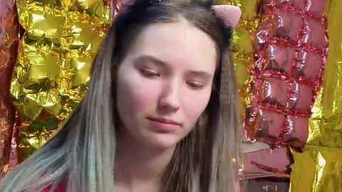 _kikiclark_ online show from April 2026 08:23:01 PM