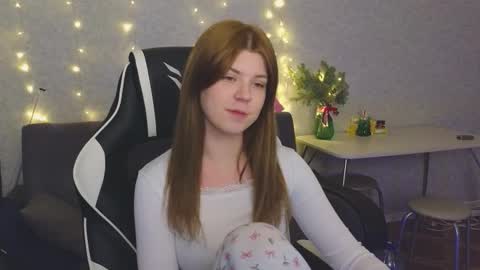 Molly   Emily online show from January 2026 06:11:02 PM