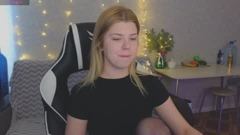 Molly   Emily online show from February 2026 08:47:01 AM