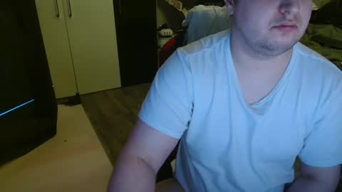 Snapshot of _kitsu_ chatting on March 2026 05:28:01 PM _kitsu_ online show from March 2026 05:28:01 PM