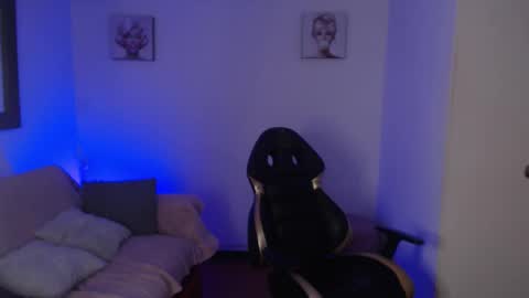 _kitten_1 online show from December 2025 02:08:02 AM