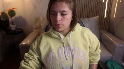 Snapshot of _kitten_1 chatting on April 2026 02:59:01 AM _kitten_1 online show from April 2026 02:59:01 AM