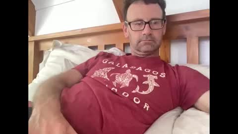 Kiwi online show from November 2025 09:28:01 PM