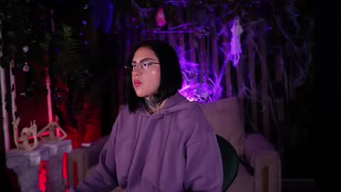   online show from October 2025 02:45:02 AM