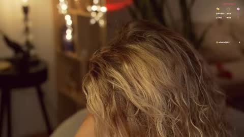 Snapshot of _lady__m_ chatting on April 2026 11:18:02 PM _lady__m_ online show from April 2026 11:18:02 PM