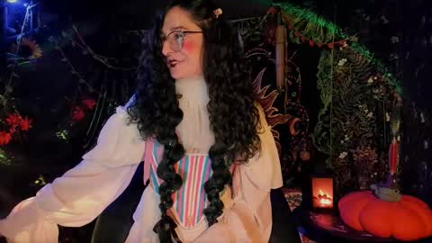 Lady Luna online show from November 2025 12:23:01 AM