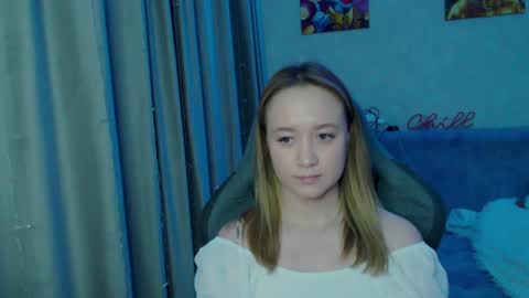 _lalune_ online show from January 2025 03:29:02 AM