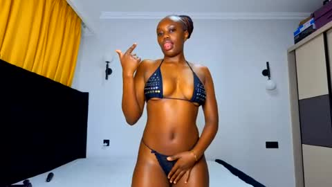Snapshot of _latoyah chatting on July 2026 02:48:02 AM _latoyah online show from July 2026 02:48:02 AM