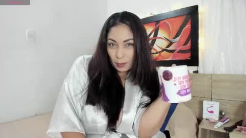 Lauralove online show from July 2026 09:46:02 PM