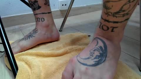 Layne online show from April 2026 03:55:02 PM