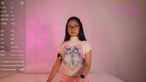 _lillilly_ online show from June 2026 06:15:01 AM