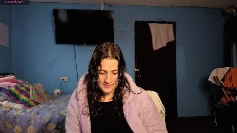 Lindasy online show from December 2025 09:21:01 PM