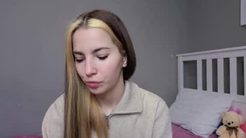 Emma online show from November 2025 06:18:02 AM