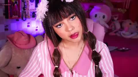 Snapshot of _little_glrl_ chatting on May 2026 01:35:02 AM _little_glrl_ online show from May 2026 01:35:02 AM