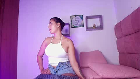 Snapshot of _lorrayne_ chatting on January 2025 11:54:02 AM Lorrayne online show from January 2025 11:54:02 AM