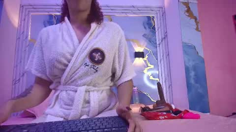 Snapshot of _lorrayne_ chatting on September 2025 12:06:01 PM Lorrayne online show from September 2025 12:06:01 PM