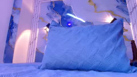 Lorrayne online show from November 2025 12:05:02 PM