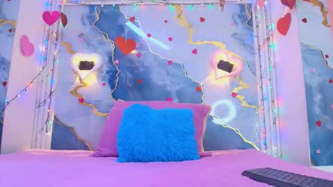 Lorrayne online show from February 2026 12:05:02 PM