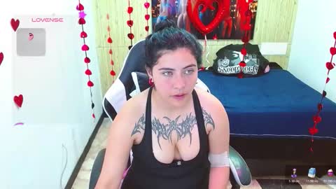 luna torres online show from February 2026 01:32:02 PM