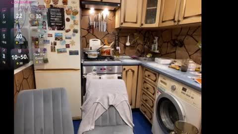 Snapshot of _magic_kis chatting on September 2025 07:54:01 AM _magic_kis online show from September 2025 07:54:01 AM