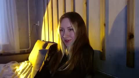 Snapshot of _marianne_ chatting on July 2026 07:05:02 PM online show from July 2026 07:05:02 PM