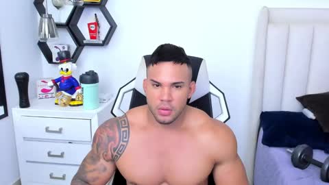 _matthew_santos_ online show from February 2025 10:21:02 PM