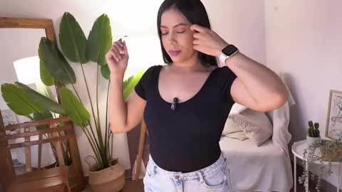 Megan online show from November 2025 07:35:02 PM