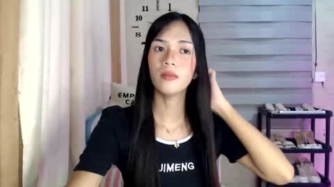 Snapshot of _mellyxxx chatting on May 2026 10:54:01 AM Melly online show from May 2026 10:54:01 AM