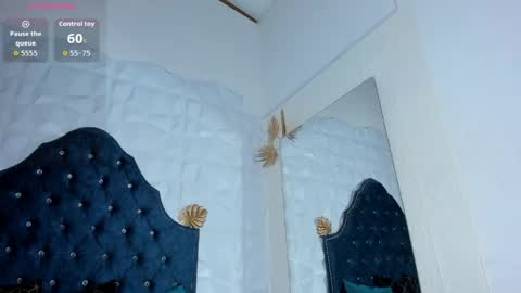 _mia_milf_ online show from April 2026 07:52:01 AM