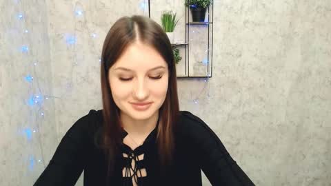 Mia online show from February 2025 02:57:02 PM